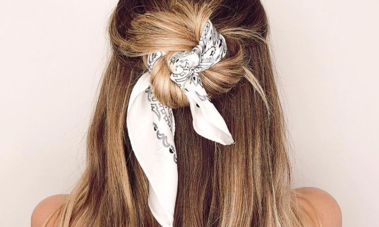 5 Fresh Hair Styles for Lunch with Friends